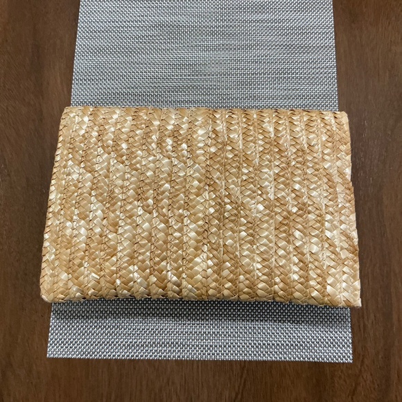 NWOT Woven Mrs Clutch Bag - Picture 2 of 3